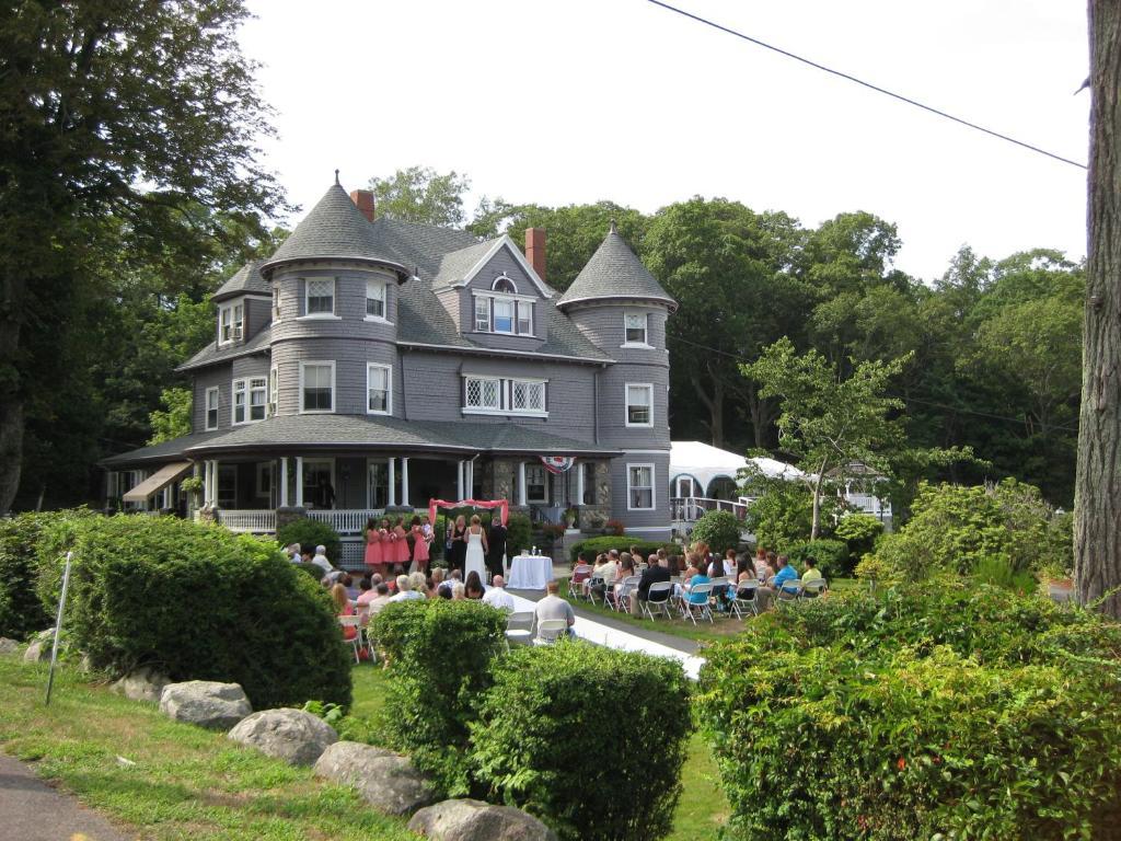 Castle Manor Inn Gloucester Εξωτερικό φωτογραφία